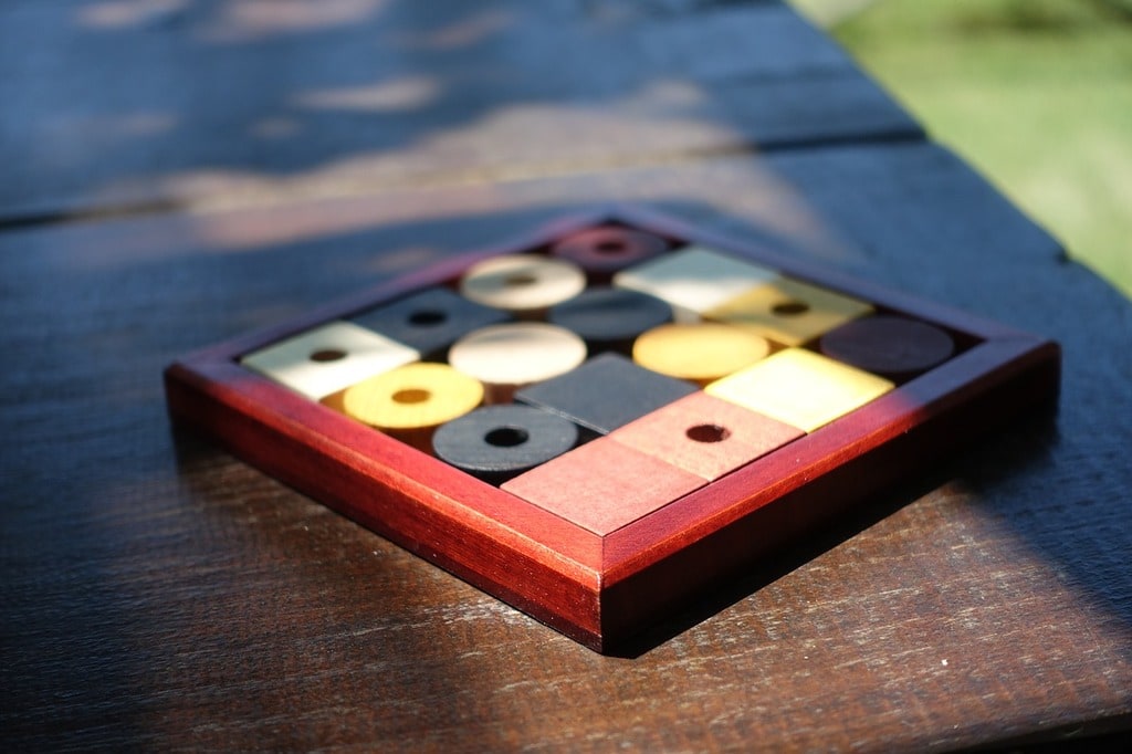 Pourquoi se rendre dans un bar à jeux en famille ?